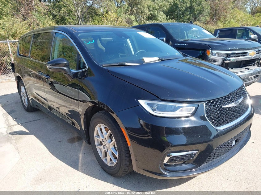 2024 CHRYSLER PACIFICA TOURING L | 2C4RC1BGXRR140199 | UPCARS