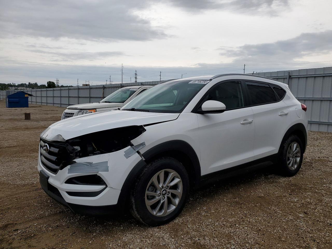 2016 HYUNDAI TUCSON SE | KM8J3CA49GU056113 | UPCARS