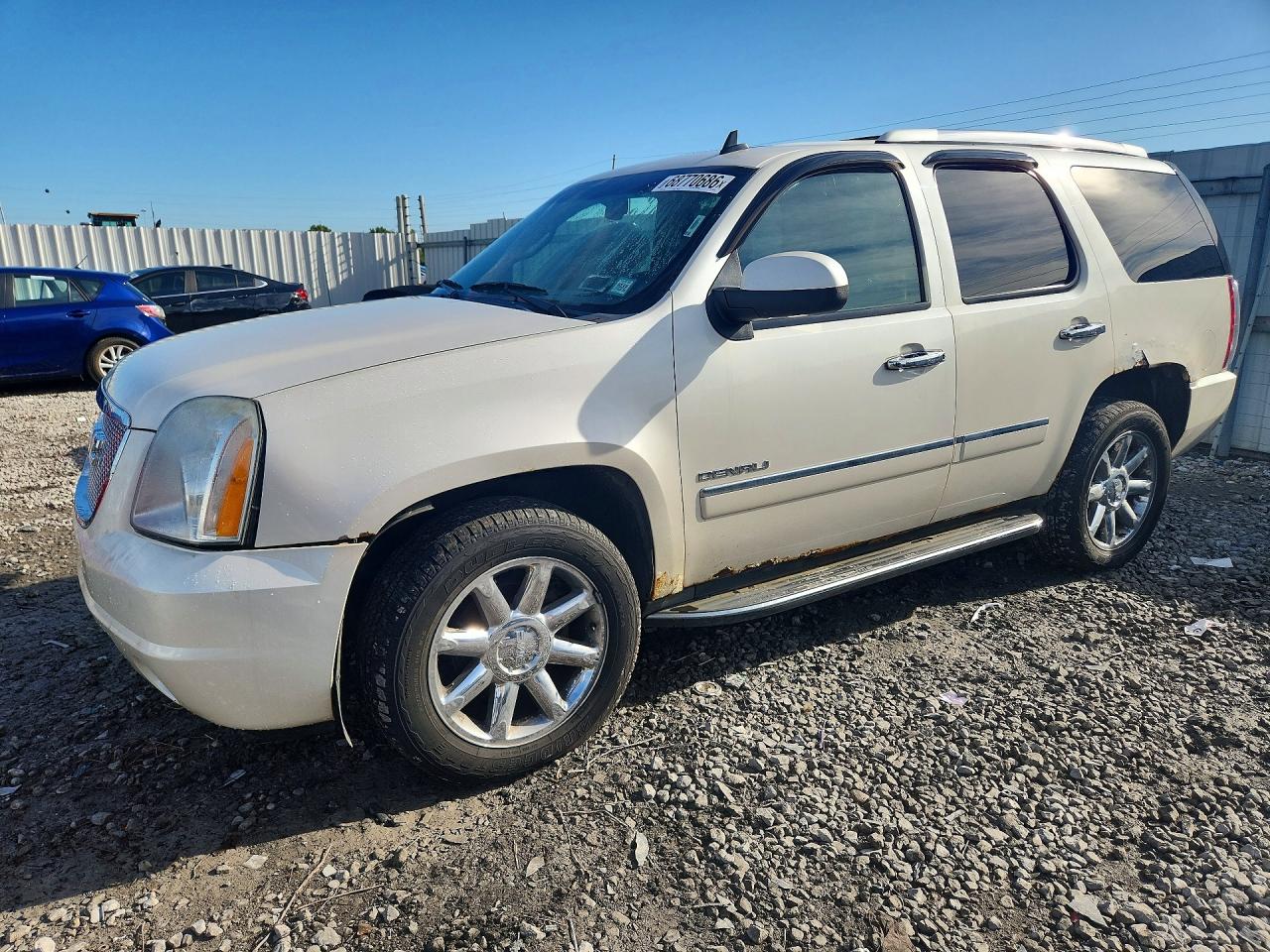 2010 GMC YUKON DENALI | 1GKUKEEF5AR289738 | UPCARS
