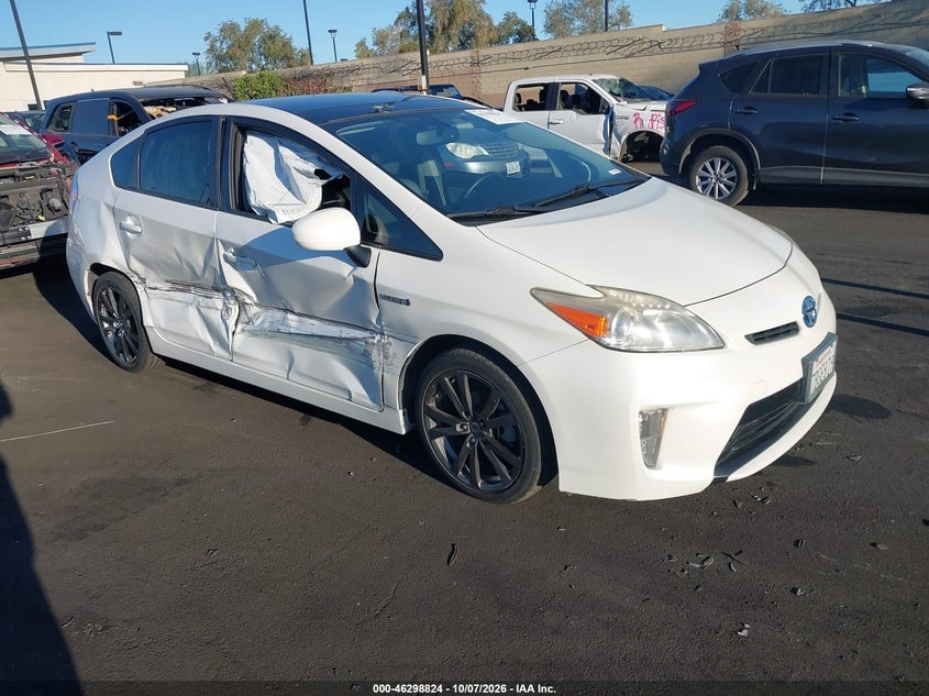 2013 TOYOTA PRIUS FOUR | JTDKN3DU1D5639425 | UPCARS