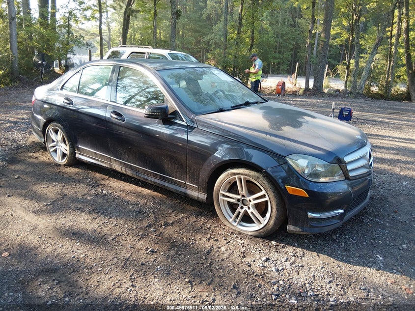 2012 MERCEDES-BENZ C 300 LUXURY 4MATIC/SPORT 4MATIC | WDDGF8BB2CF907477 | UPCARS