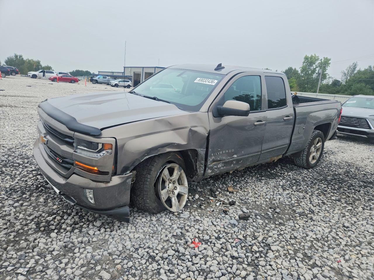 2017 CHEVROLET SILVERADO K1500 LT | 1GCVKREC2HZ160699 | UPCARS