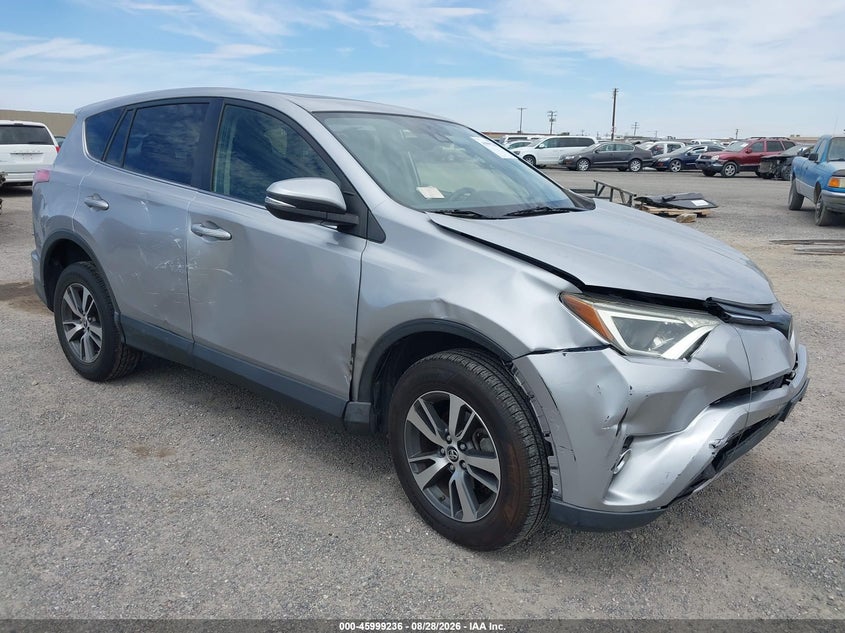 2018 TOYOTA RAV4 XLE | JTMWFREVXJJ198700 | UPCARS
