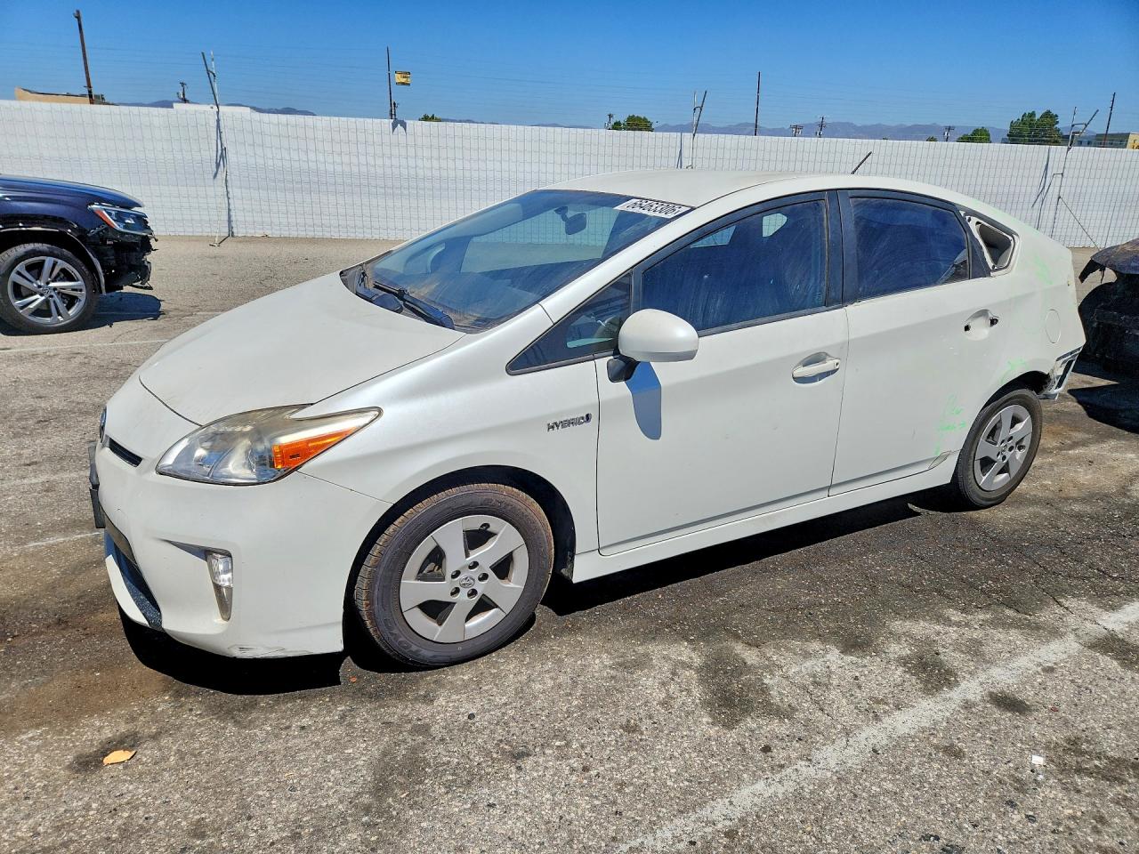 2015 TOYOTA PRIUS TWO | JTDKN3DU5F1972639 | UPCARS