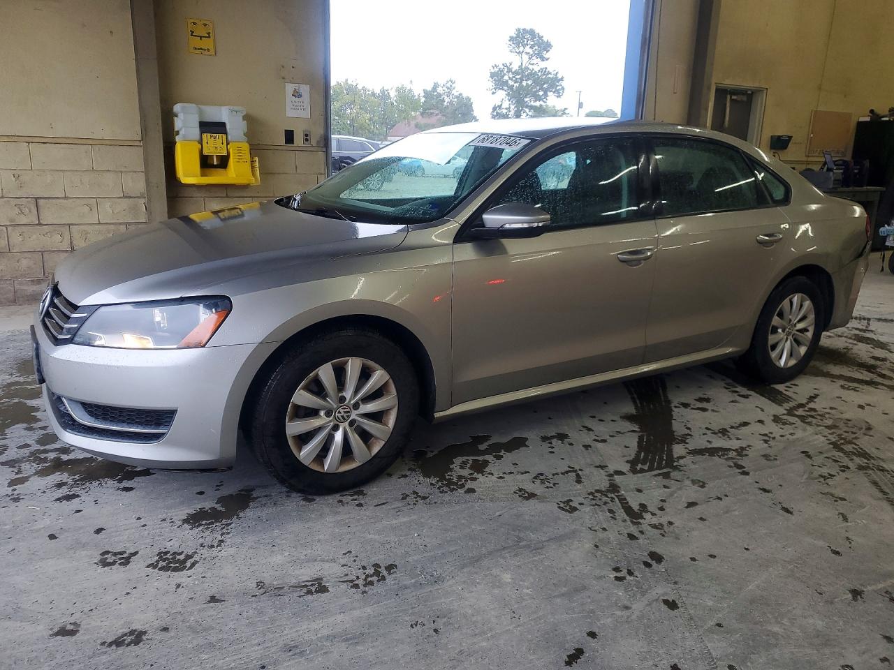 2012 VOLKSWAGEN PASSAT S | 1VWAH7A31CC027853 | UPCARS