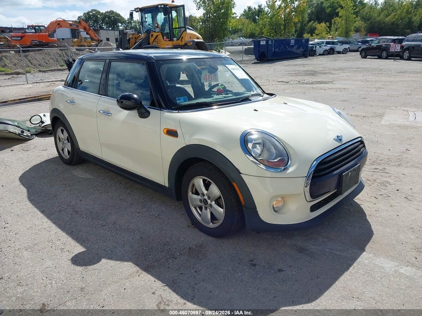 2016 MINI HARDTOP COOPER | WMWXU1C5XG2D57345 | UPCARS