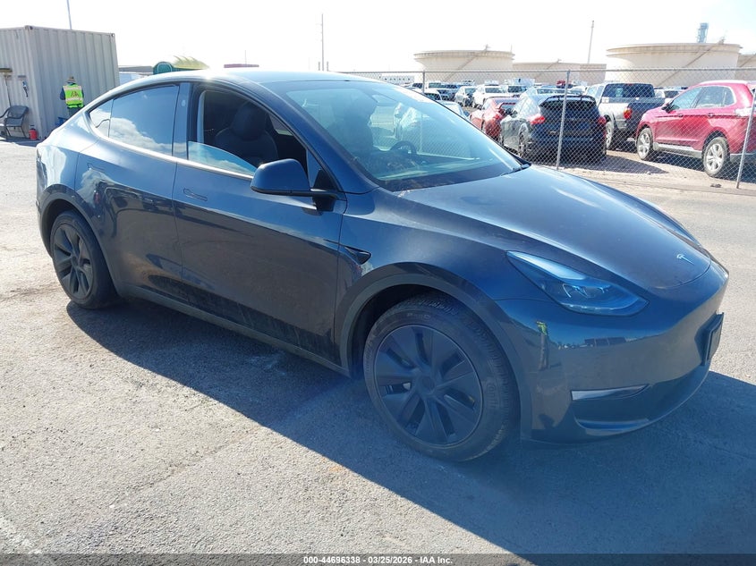 2024 TESLA MODEL Y LONG RANGE SINGLE MOTOR REAR-WHEEL DRIVE/RWD | 7SAYGDED5RF208894 | UPCARS