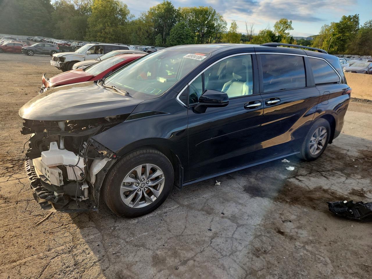 2022 TOYOTA SIENNA XLE | 5TDJSKFC2NS068140 | UPCARS
