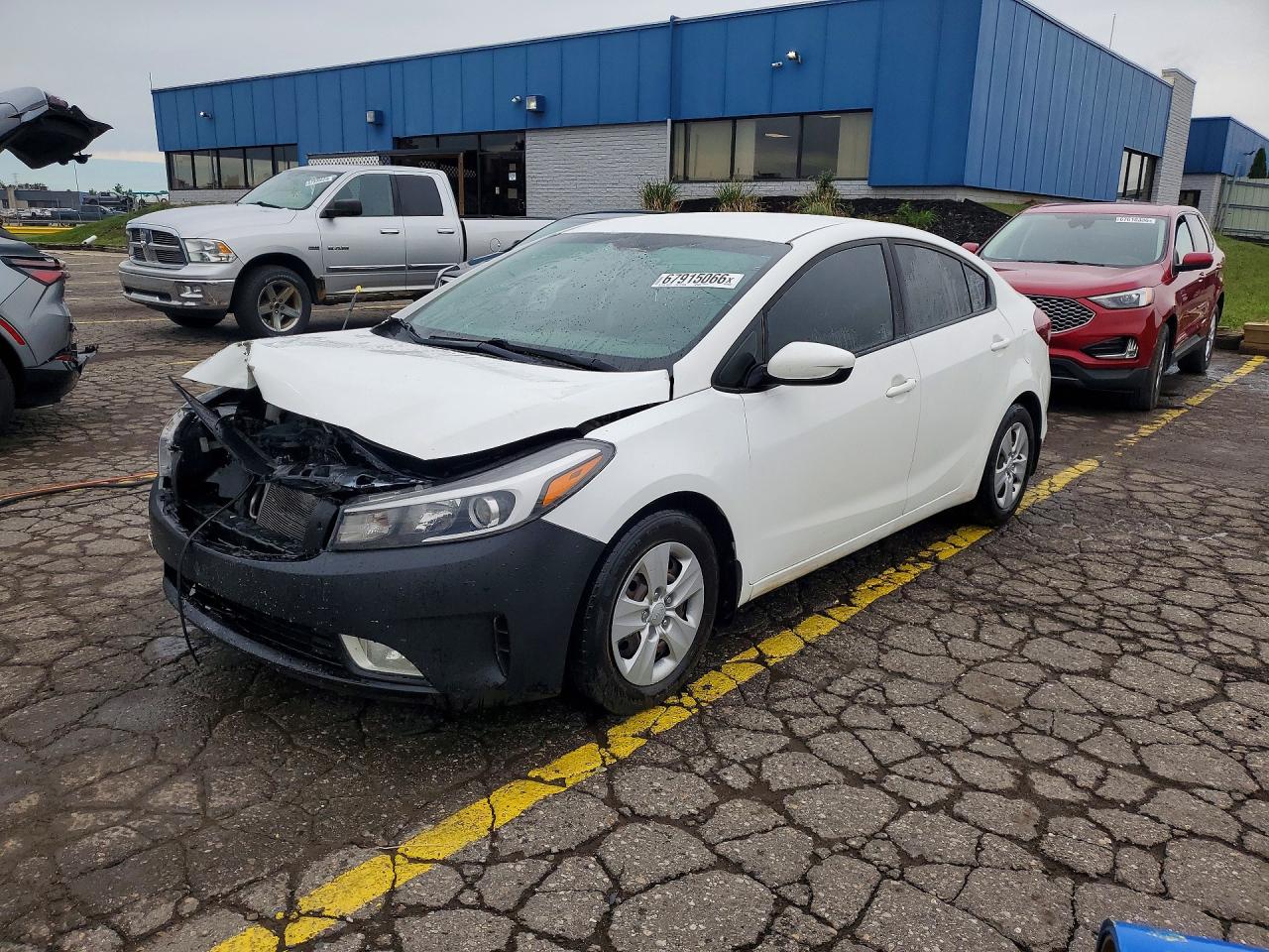 2018 KIA FORTE LX | 3KPFK4A74JE255024 | UPCARS