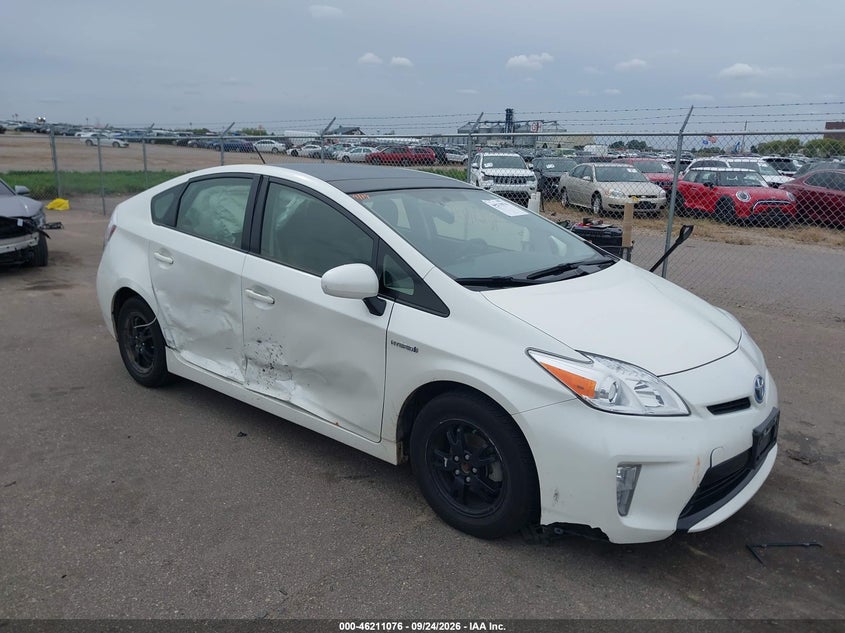 2014 TOYOTA PRIUS THREE | JTDKN3DU8E1755553 | UPCARS