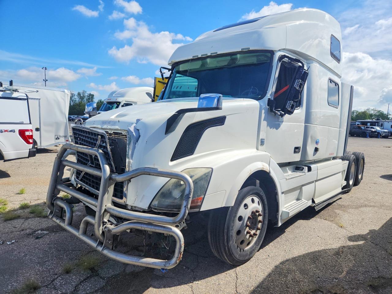 2014 VOLVO VNL | 4V4NC9EH4EN172465 | UPCARS