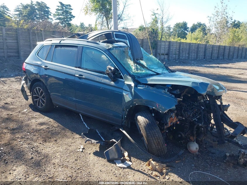 2019 VOLKSWAGEN TIGUAN 2.0T SE/2.0T SEL/2.0T SEL R-LINE/2.0T SEL R-LINE BLACK | 3VV2B7AX1KM173440 | UPCARS