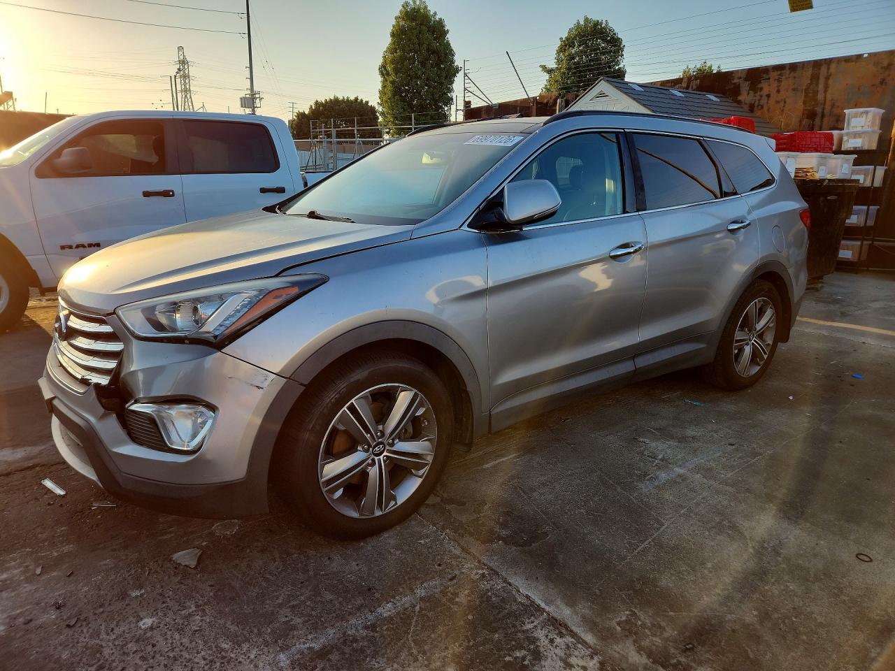 2016 HYUNDAI SANTA FE LIMITED | KM8SR4HF4GU145345 | UPCARS