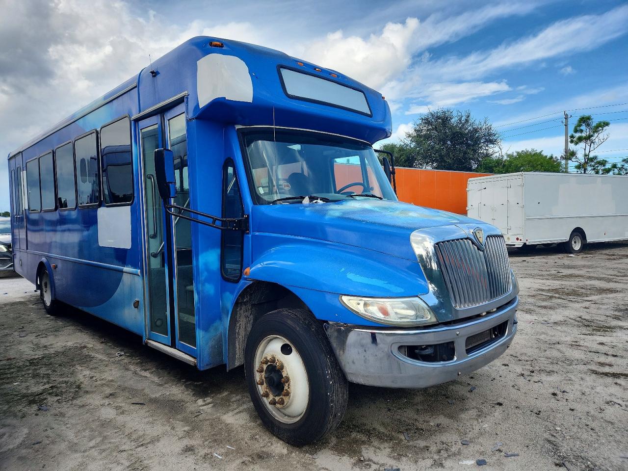 2018 IC CORPORATION UNKNOWN PC505 SHUTTLE BUS | 5WEASC8N7JH416918 | UPCARS