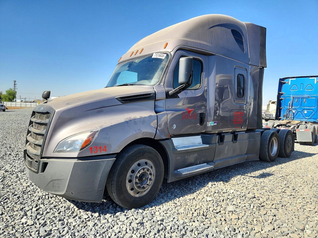 2020 FREIGHTLINER ALL OTHER 126" SLEEPER CAB SEMI TRUCK | 3AKJHHDR1LSKZ8319 | UPCARS