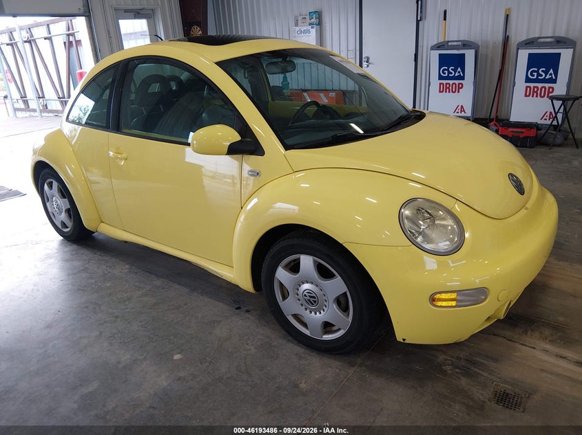 2001 VOLKSWAGEN NEW BEETLE GLX | 3VWDC21C01M413710 | UPCARS