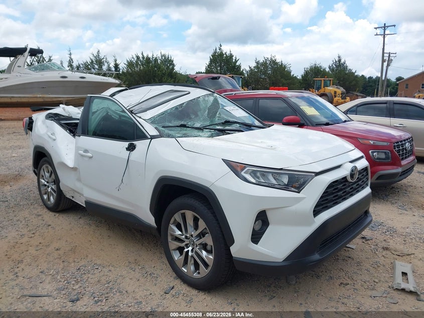 2020 TOYOTA RAV4 XLE PREMIUM | 2T3C1RFV1LC068584 | UPCARS