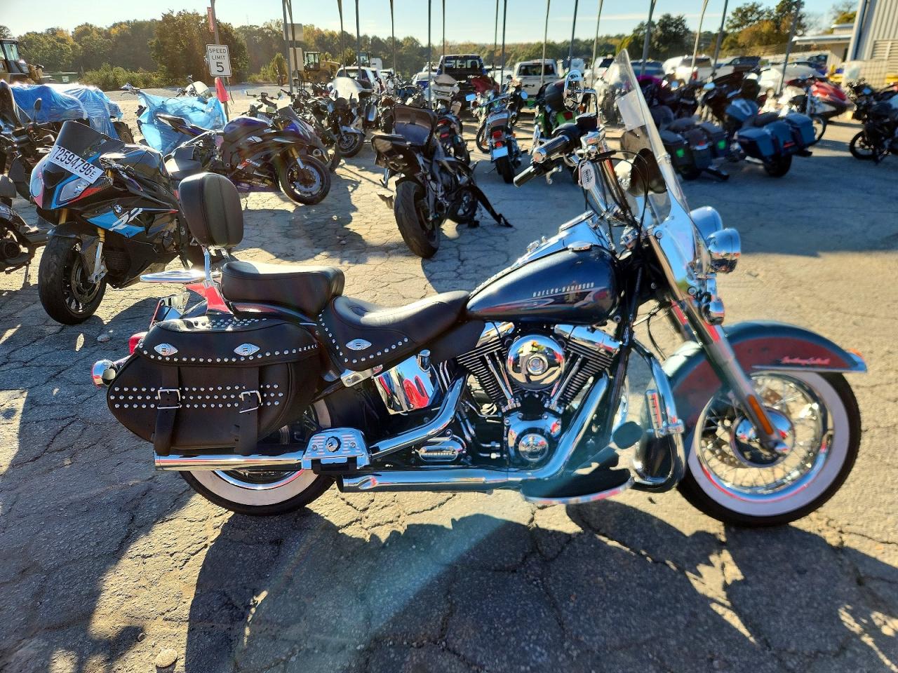 2015 HARLEY-DAVIDSON FL HERITAGE SOFTAIL CLASSIC | 1HD1BWV12FB022578 | UPCARS
