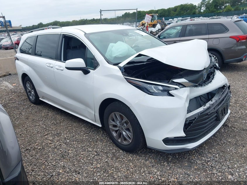 2025 TOYOTA SIENNA LE | 5TDKSKFC1SS215984 | UPCARS