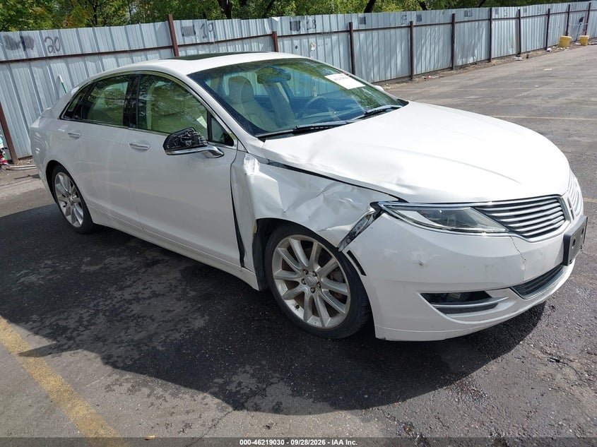 2015 LINCOLN MKZ | 3LN6L2J99FR625933 | UPCARS
