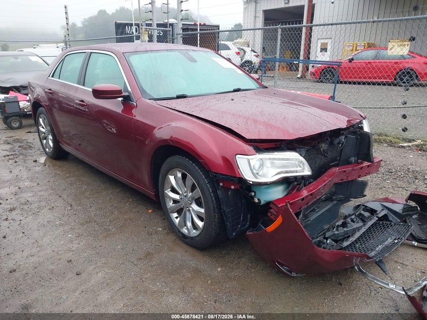 2019 CHRYSLER 300 TOURING L AWD | 2C3CCARG5KH704580 | UPCARS