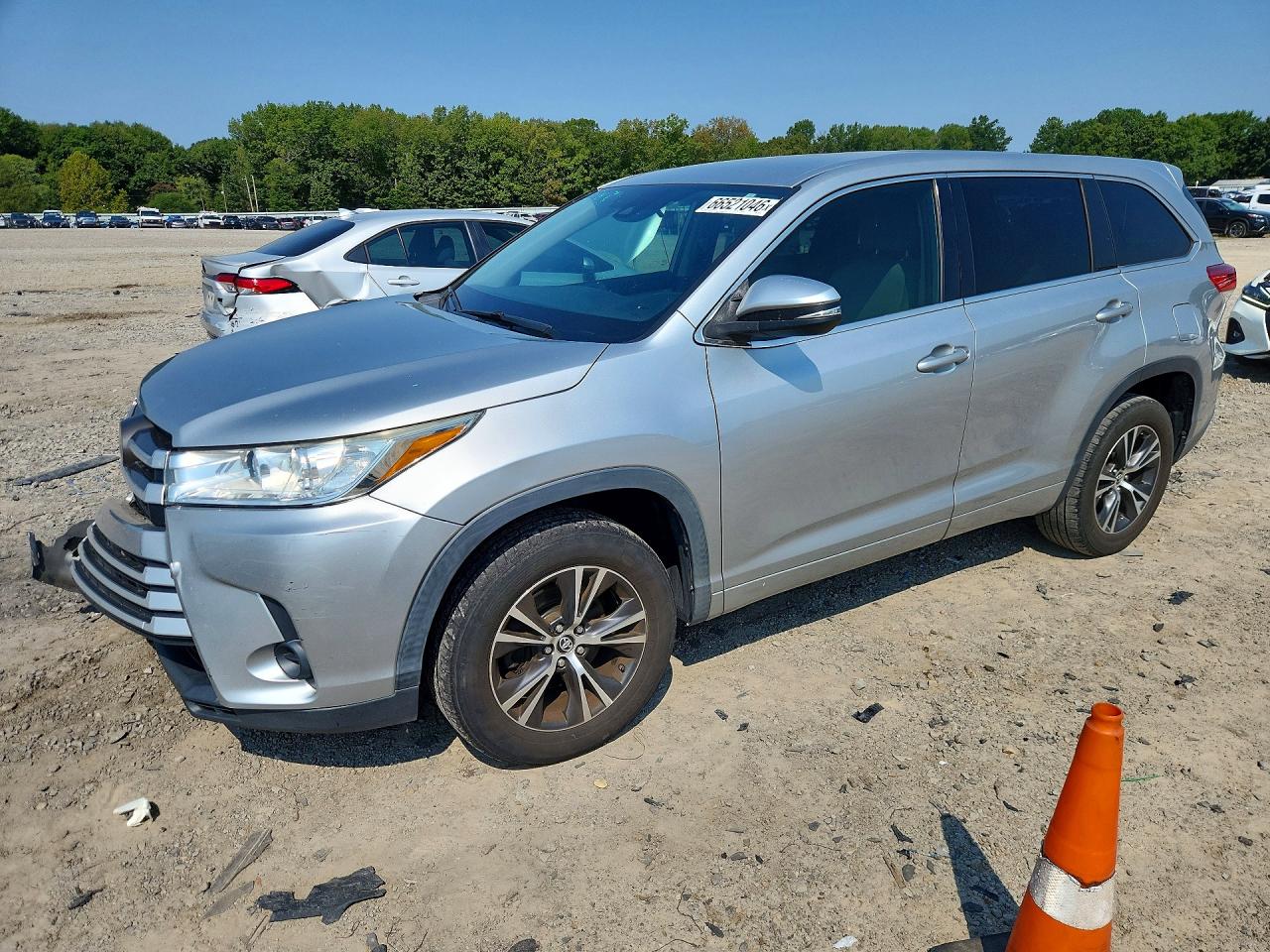 2018 TOYOTA HIGHLANDER LE | 5TDZARFH2JS035675 | UPCARS