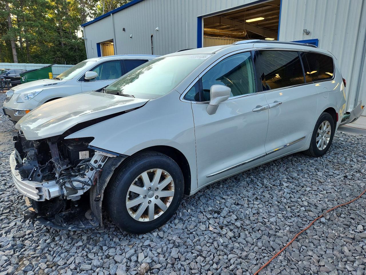 2017 CHRYSLER PACIFICA TOURING L PLUS | 2C4RC1EGXHR622665 | UPCARS