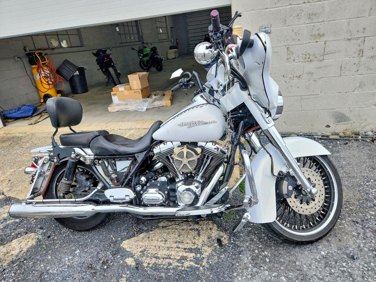 2008 HARLEY-DAVIDSON FL | 1HD1KB4148Y605602 | UPCARS
