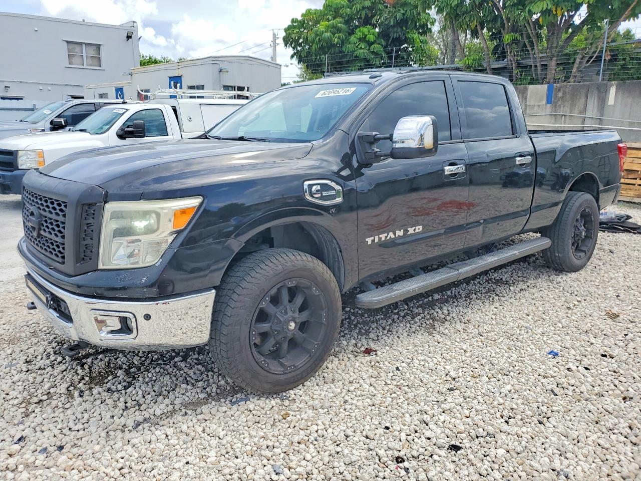 2017 NISSAN TITAN SL | 1N6BA1F43HN521263 | UPCARS