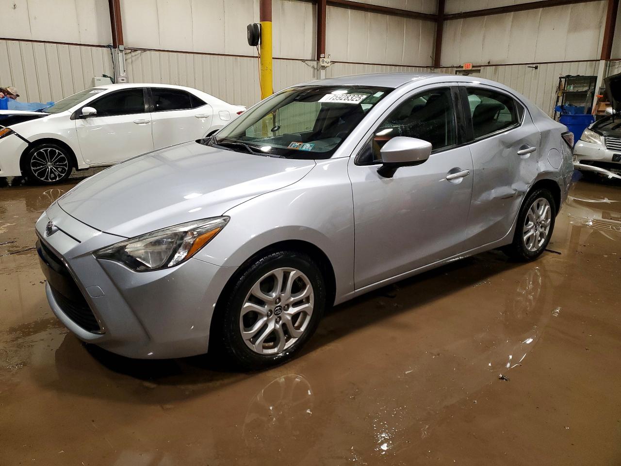 2017 TOYOTA YARIS BASE | 3MYDLBYV2HY155639 | UPCARS