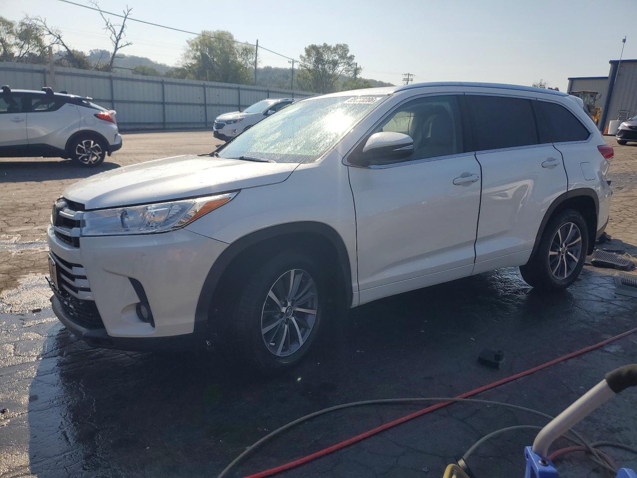 2018 TOYOTA HIGHLANDER XLE | 5TDJZRFH4JS845296 | UPCARS
