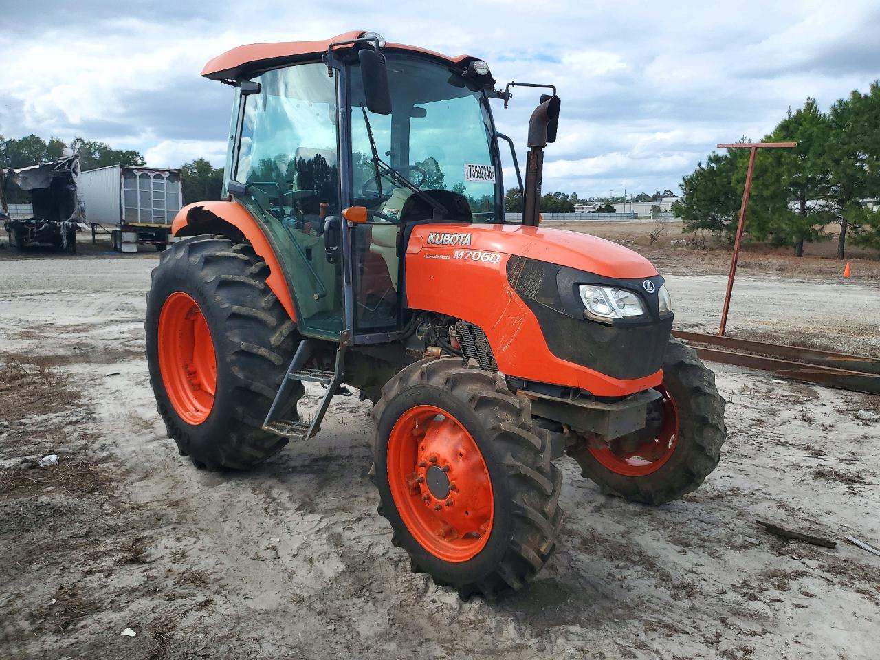 2016 KUBOTA TRACTOR W/ | 00000000000063035 | UPCARS