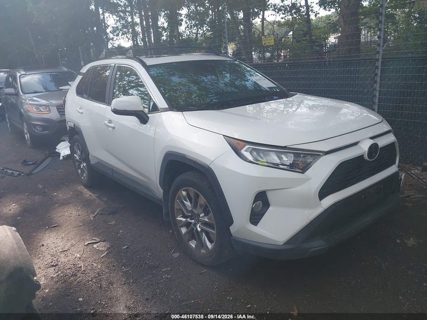 2019 TOYOTA RAV4 XLE PREMIUM | JTMA1RFV2KD017094 | UPCARS