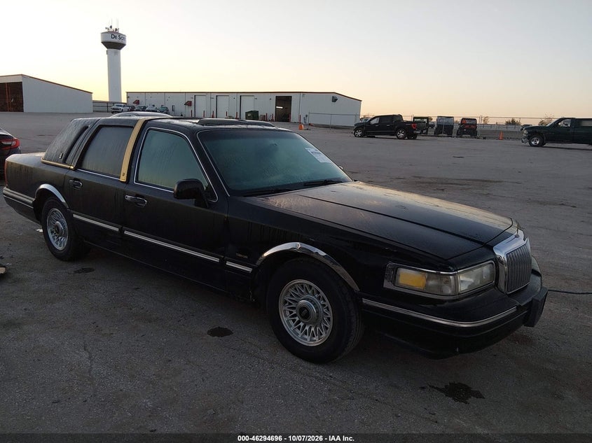 1996 LINCOLN TOWN CAR EXECUTIVE | 1LNLM81W9TY670389 | UPCARS