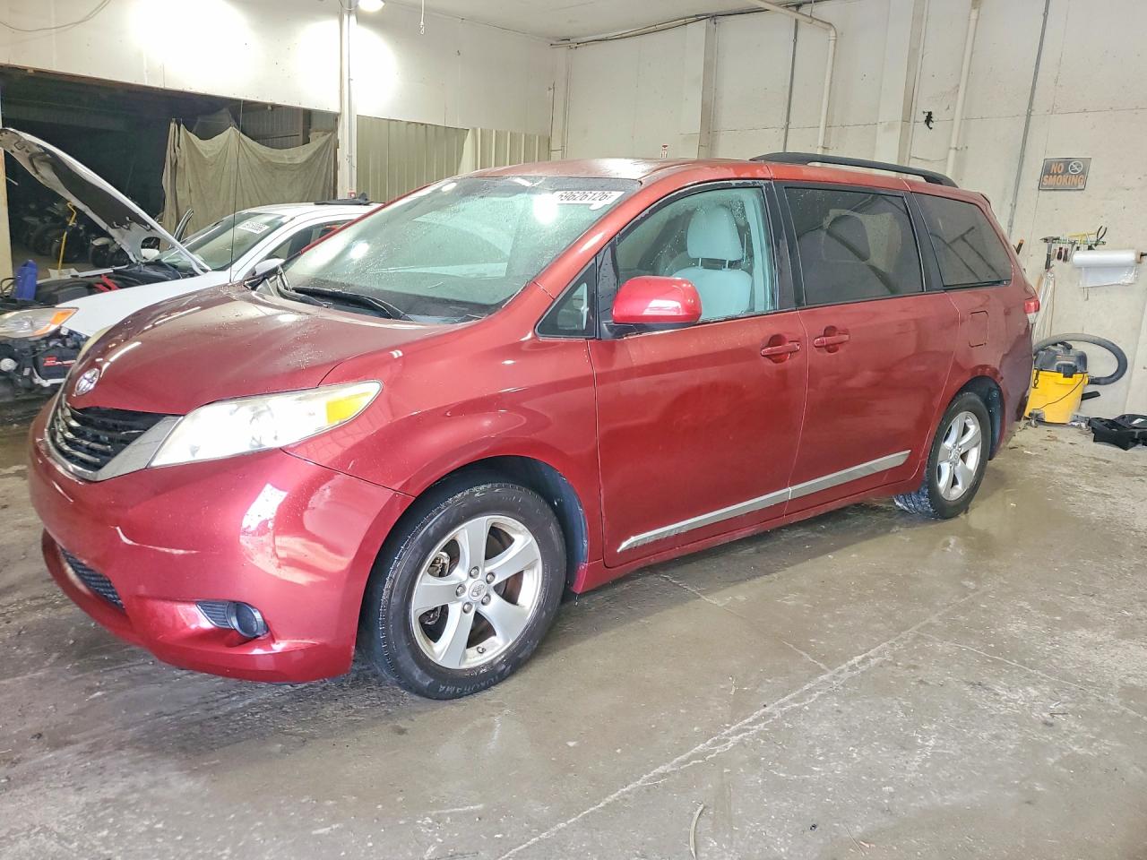 2012 TOYOTA SIENNA LE | 5TDKK3DCXCS224841 | UPCARS