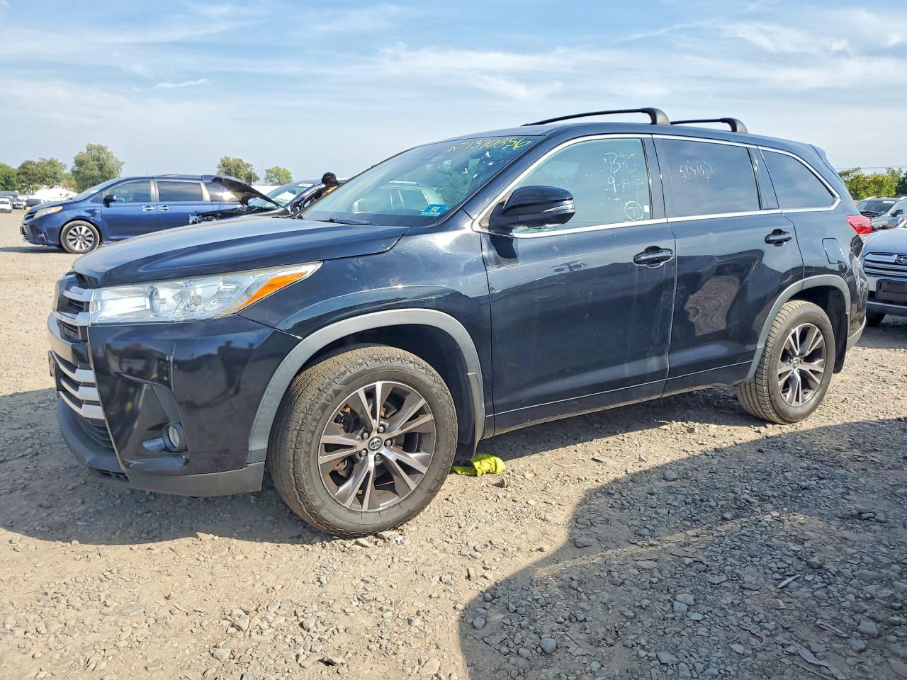 2018 TOYOTA HIGHLANDER LE PLUS | 5TDBZRFHXJS904470 | UPCARS