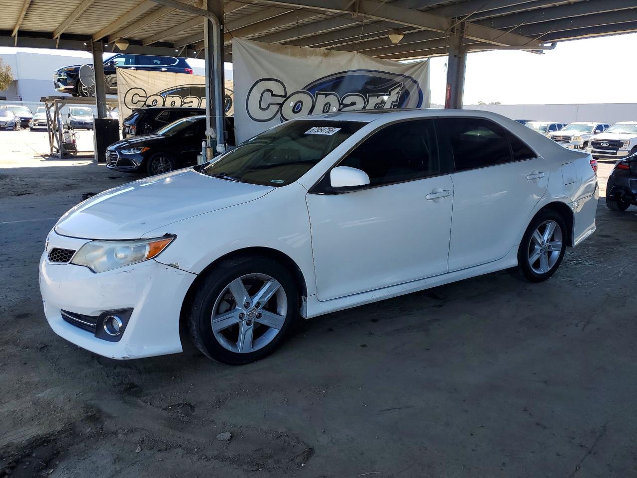 2014 TOYOTA CAMRY SE | 4T1BF1FK2EU338260 | UPCARS
