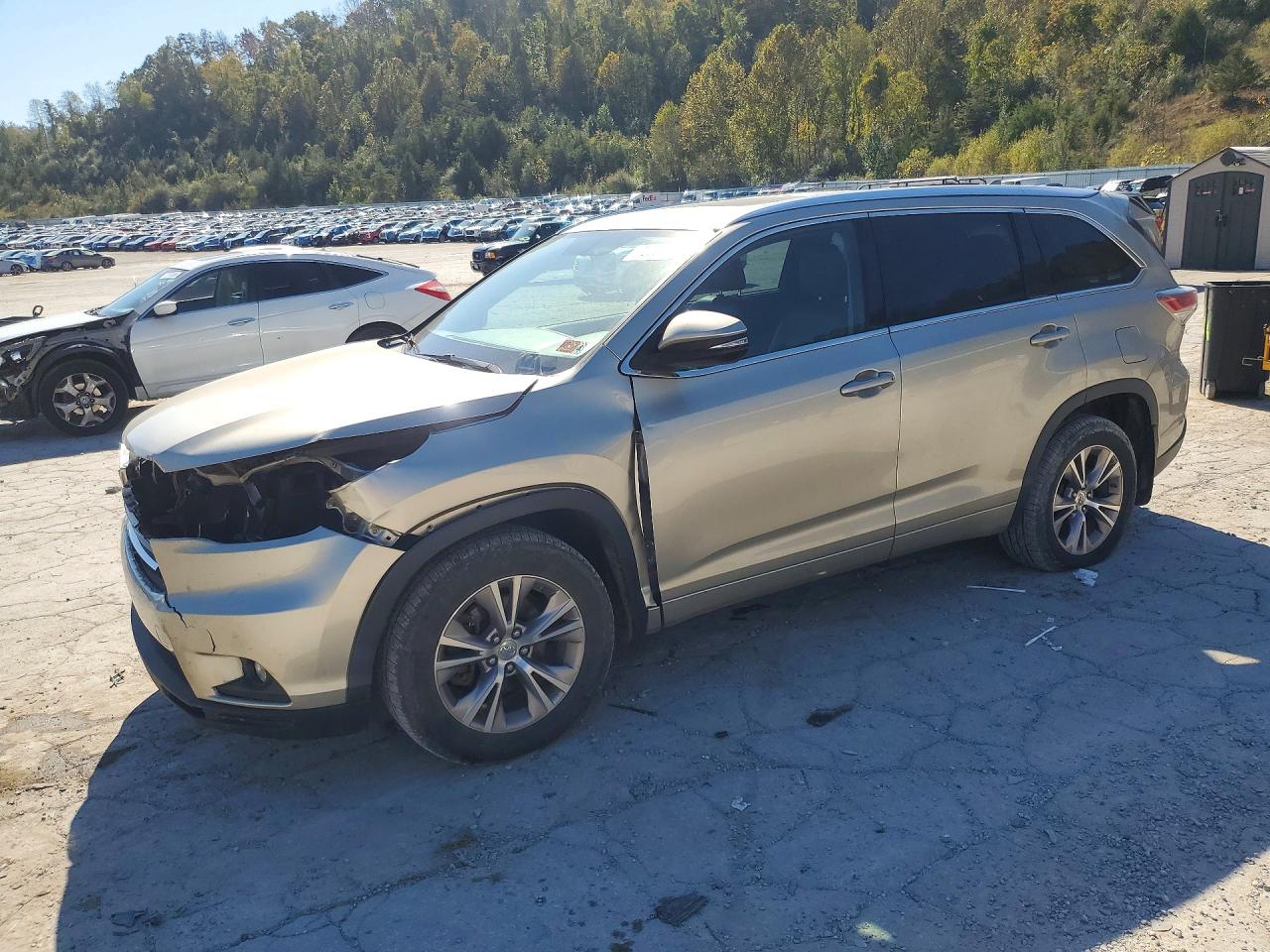 2015 TOYOTA HIGHLANDER XLE | 5TDJKRFH6FS137921 | UPCARS
