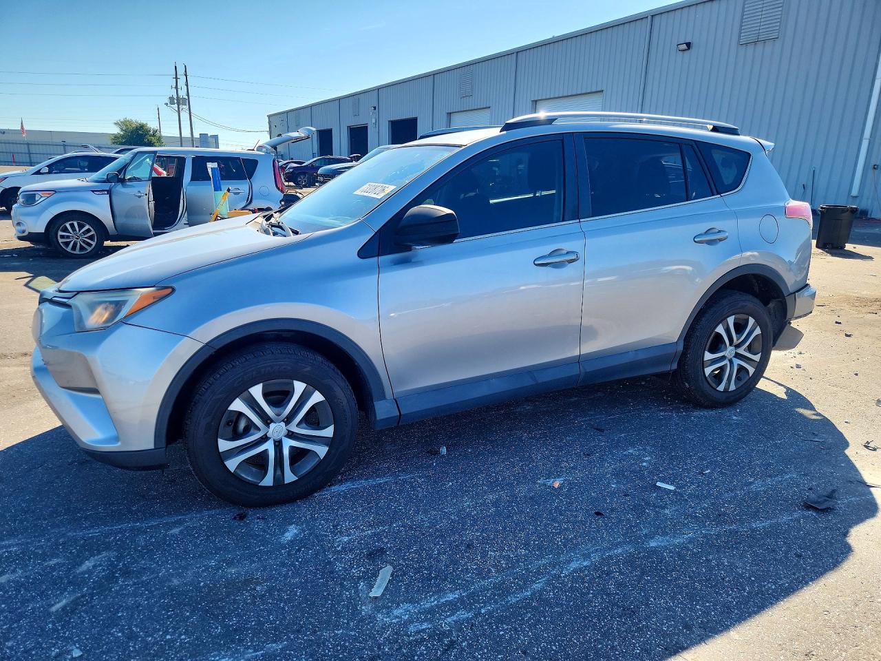 2017 TOYOTA RAV4 LE | 2T3ZFREV6HW376353 | UPCARS