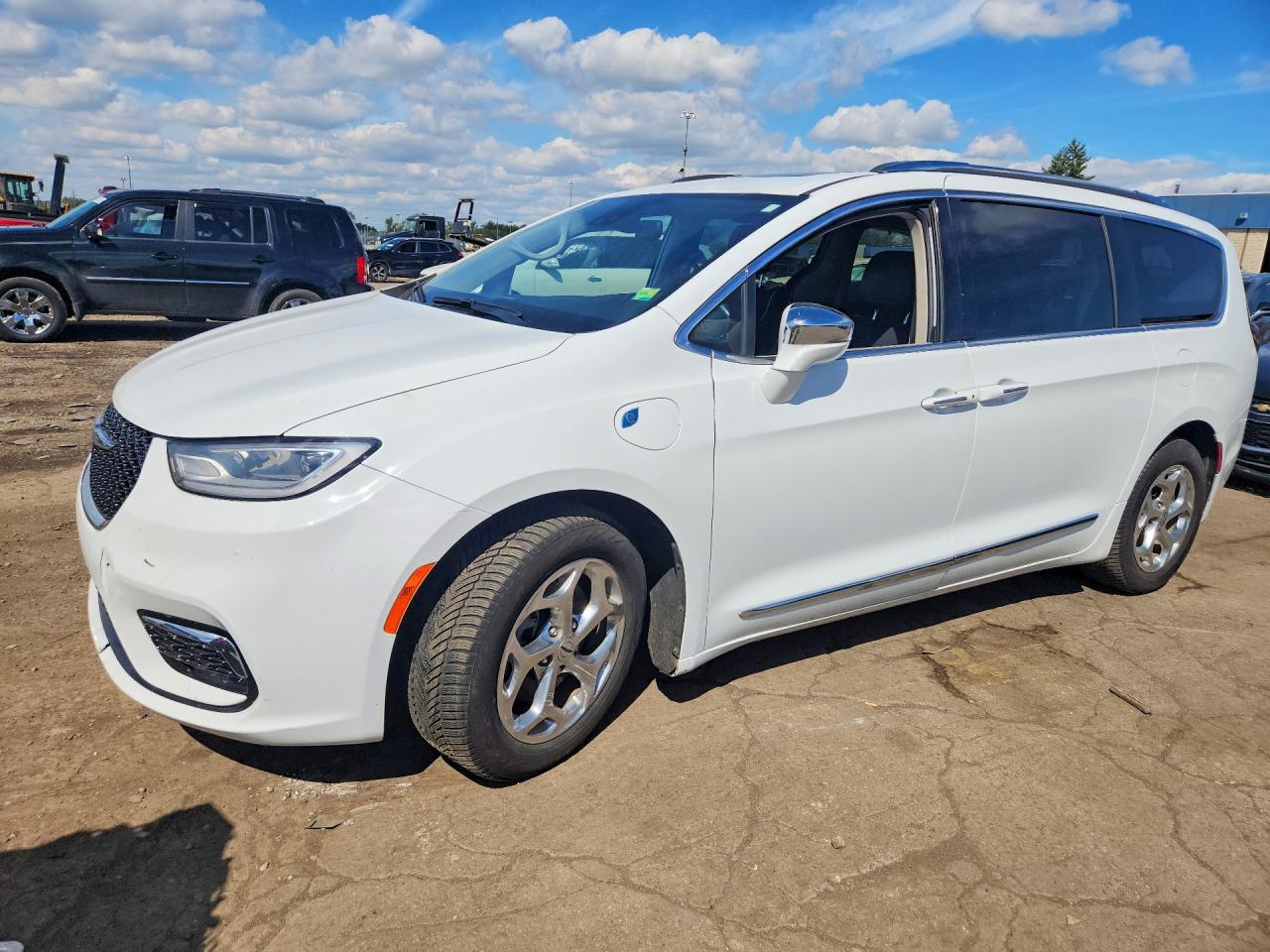 2021 CHRYSLER PACIFICA HYBRID LIMITED | 2C4RC1S77MR510856 | UPCARS