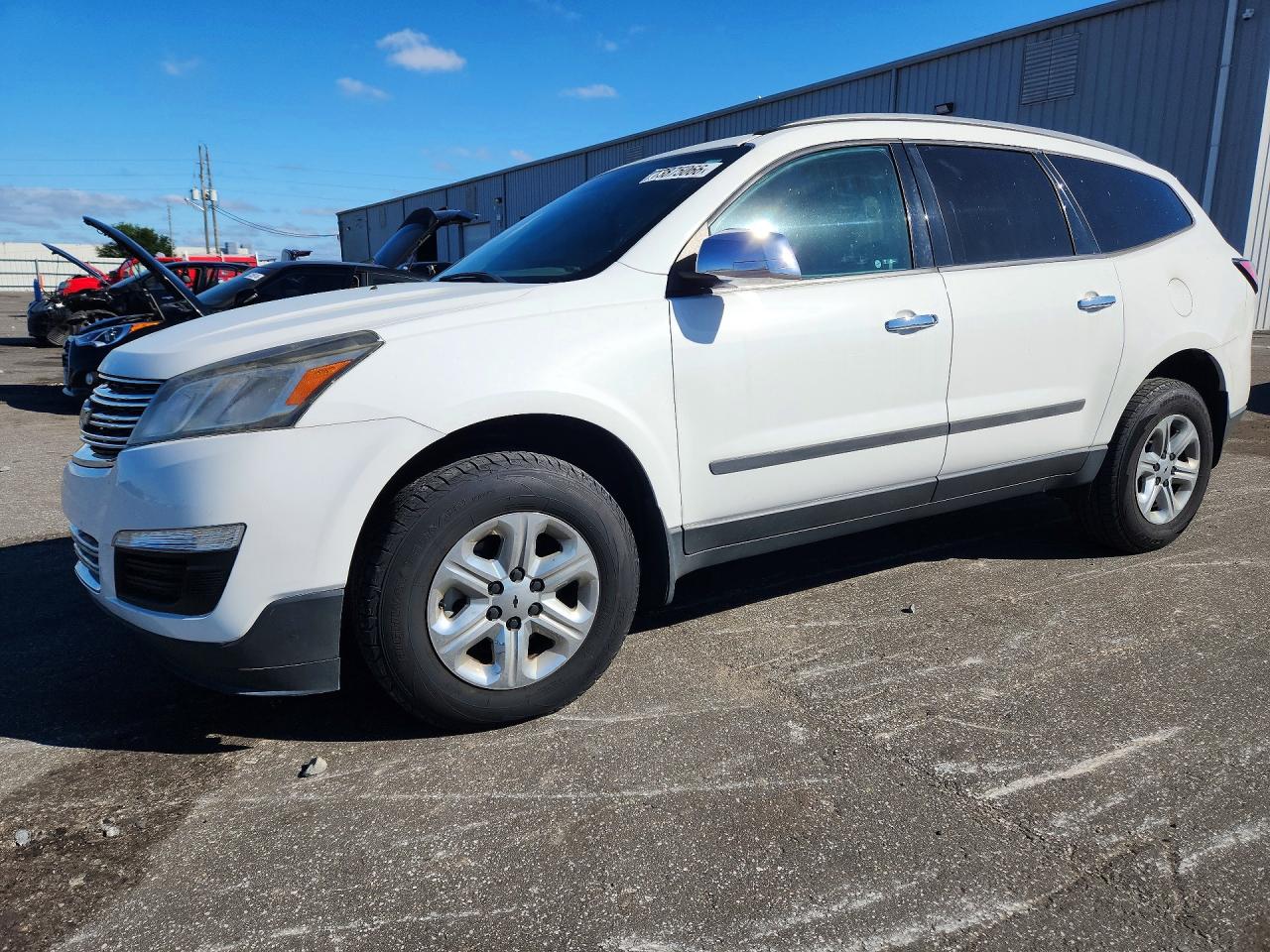 2017 CHEVROLET TRAVERSE LS | 1GNKRFEDXHJ312305 | UPCARS