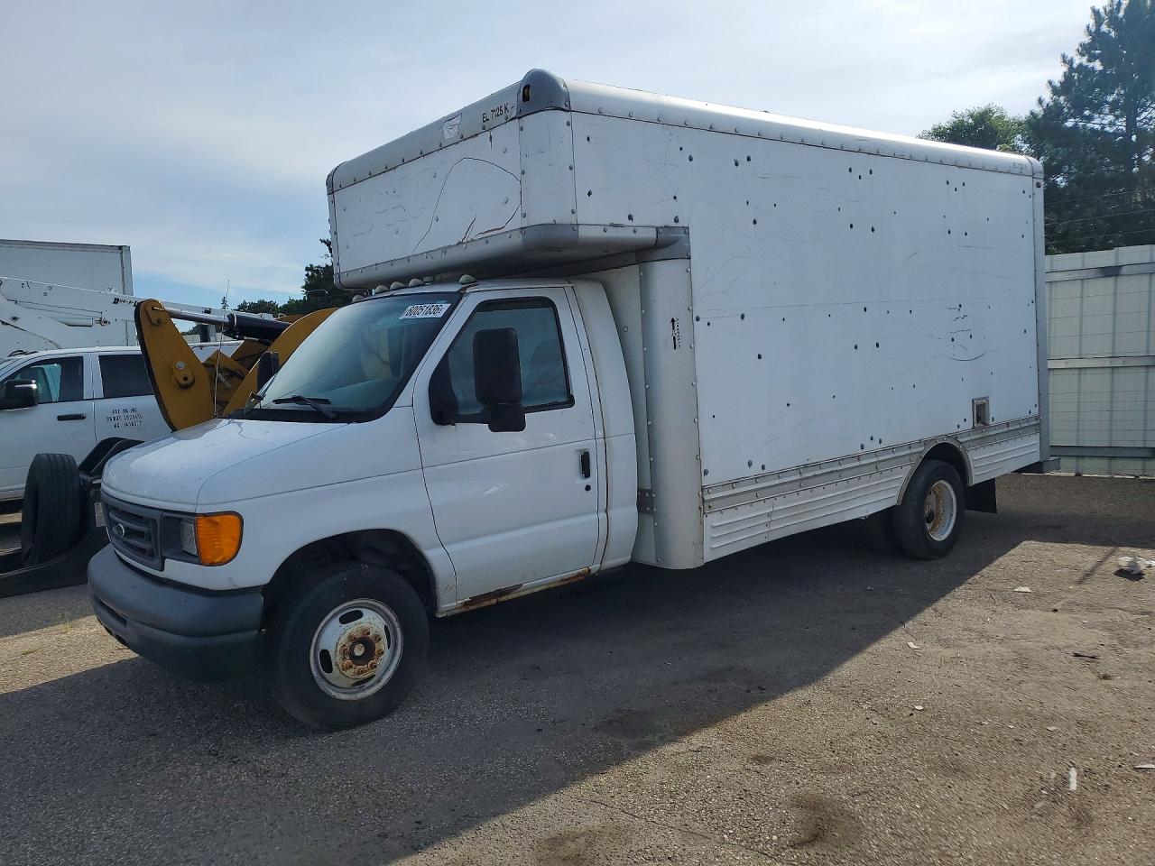 2006 FORD ECONOLIN E450 SUPER DUTY CUTAWAY VAN | 1FDXE45SX6HA86621 | UPCARS