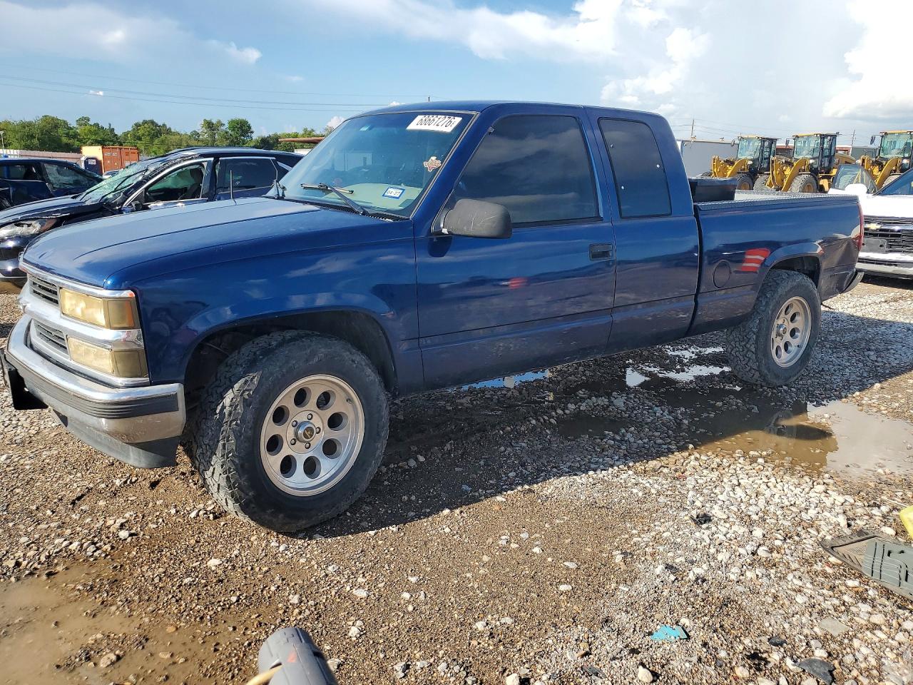 1996 CHEVROLET GMT C1500 | 1GCEC19R6TE224692 | UPCARS