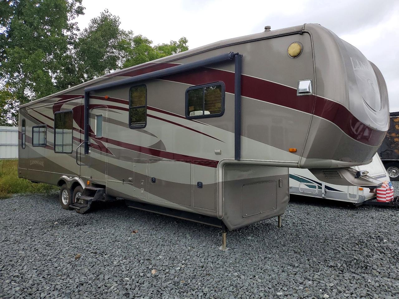 2010 HEARTLAND RVS RECREATION - CAMPER | 5SFBG3723AE205102 | UPCARS