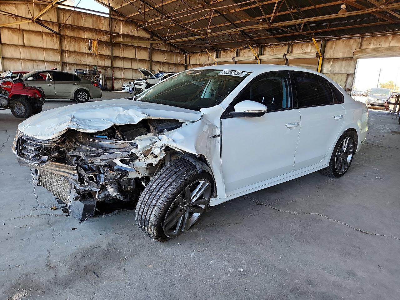 2018 VOLKSWAGEN PASSAT S | 1VWAA7A33JC040010 | UPCARS