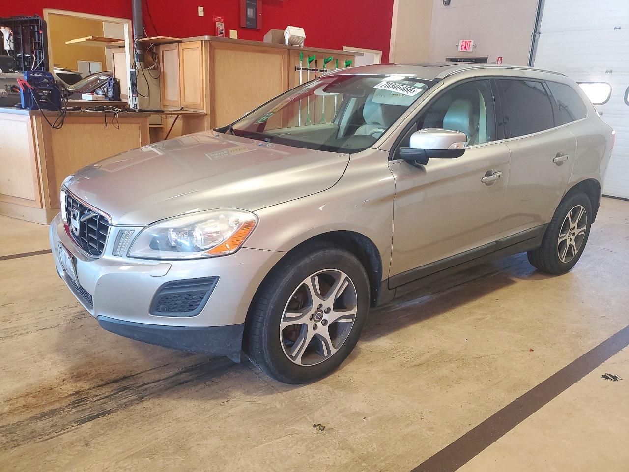2013 VOLVO XC60 T6 | YV4902DZXD2426023 | UPCARS