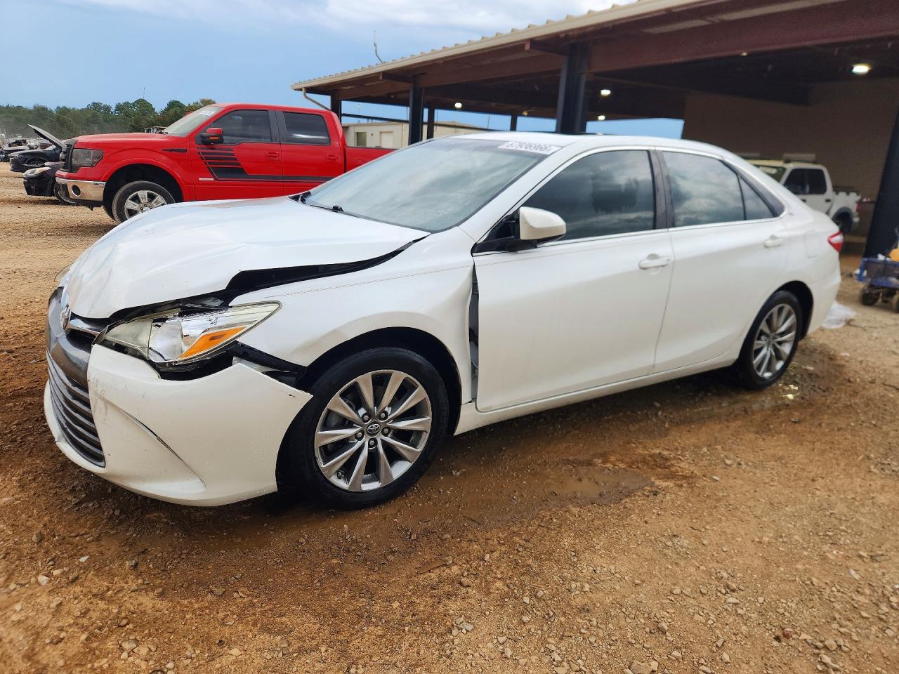 2016 TOYOTA CAMRY XLE | 4T1BF1FK6GU593383 | UPCARS
