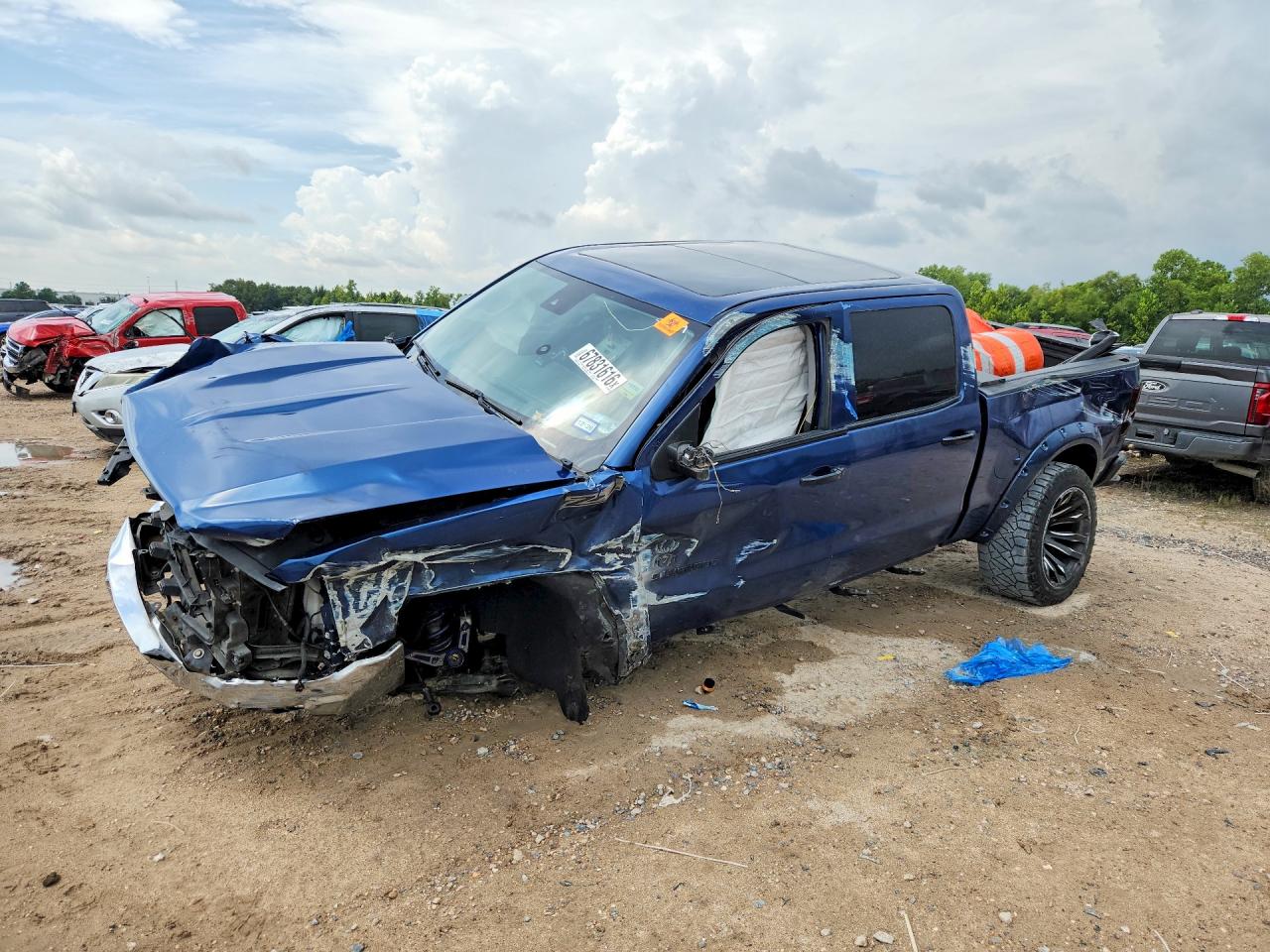 2018 CHEVROLET SILVERADO K1500 LT | 3GCUKREC9JG633810 | UPCARS