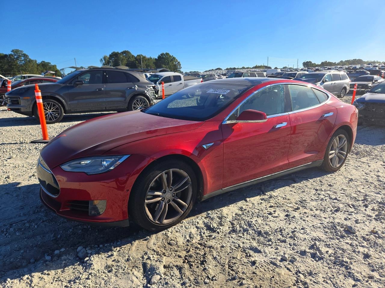 2015 TESLA MODEL S 70 | 5YJSA1E14FF104174 | UPCARS