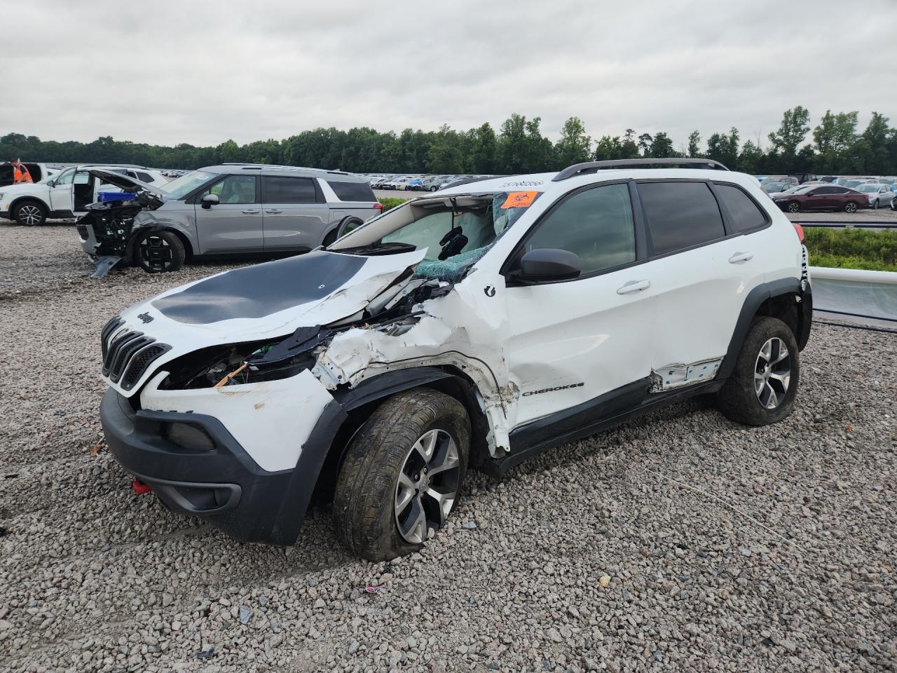 2016 JEEP CHEROKEE TRAILHAWK | 1C4PJMBS6GW261660 | UPCARS